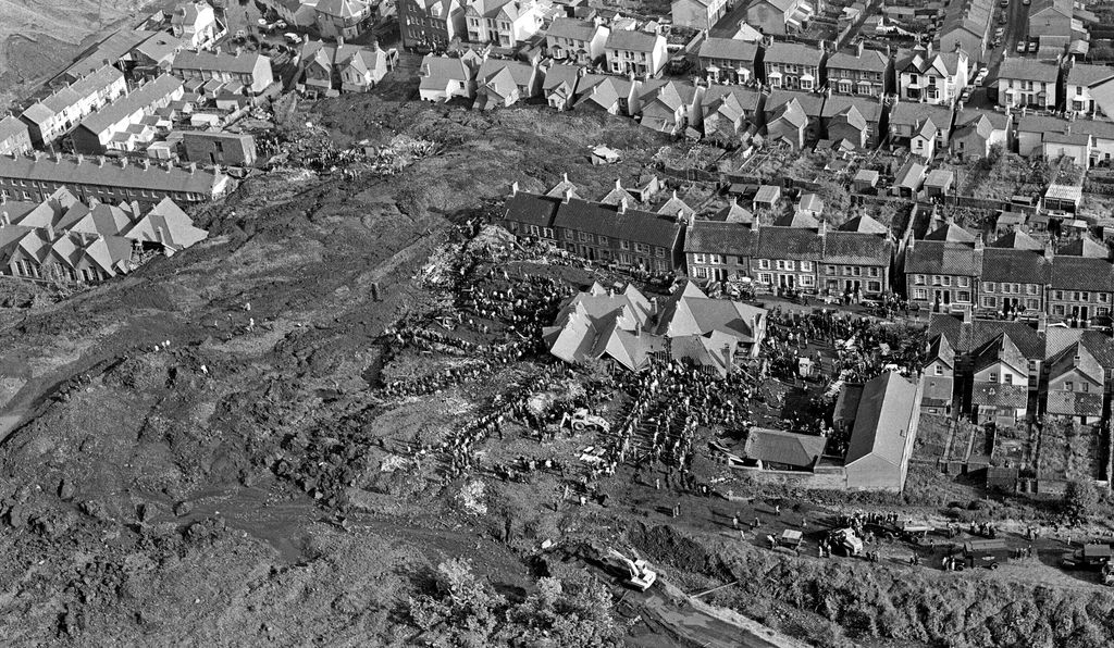Coal Zoom The True Story of the Aberfan Disaster